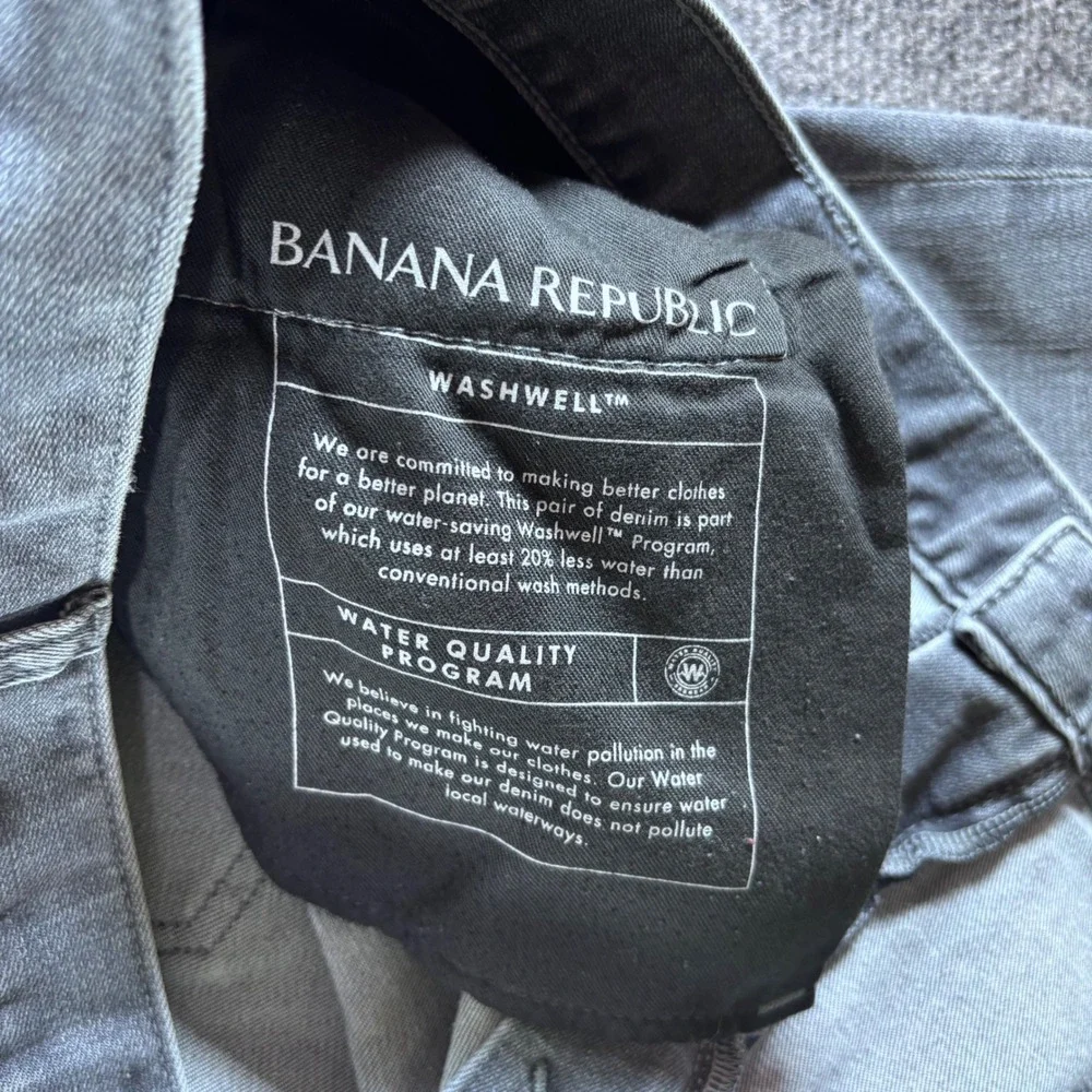 Banana Republic Traveler Jeans Mens 42x34 Grey Tapered‎ Fit Stretch Denim Casual